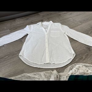 White collar eyelet shirt